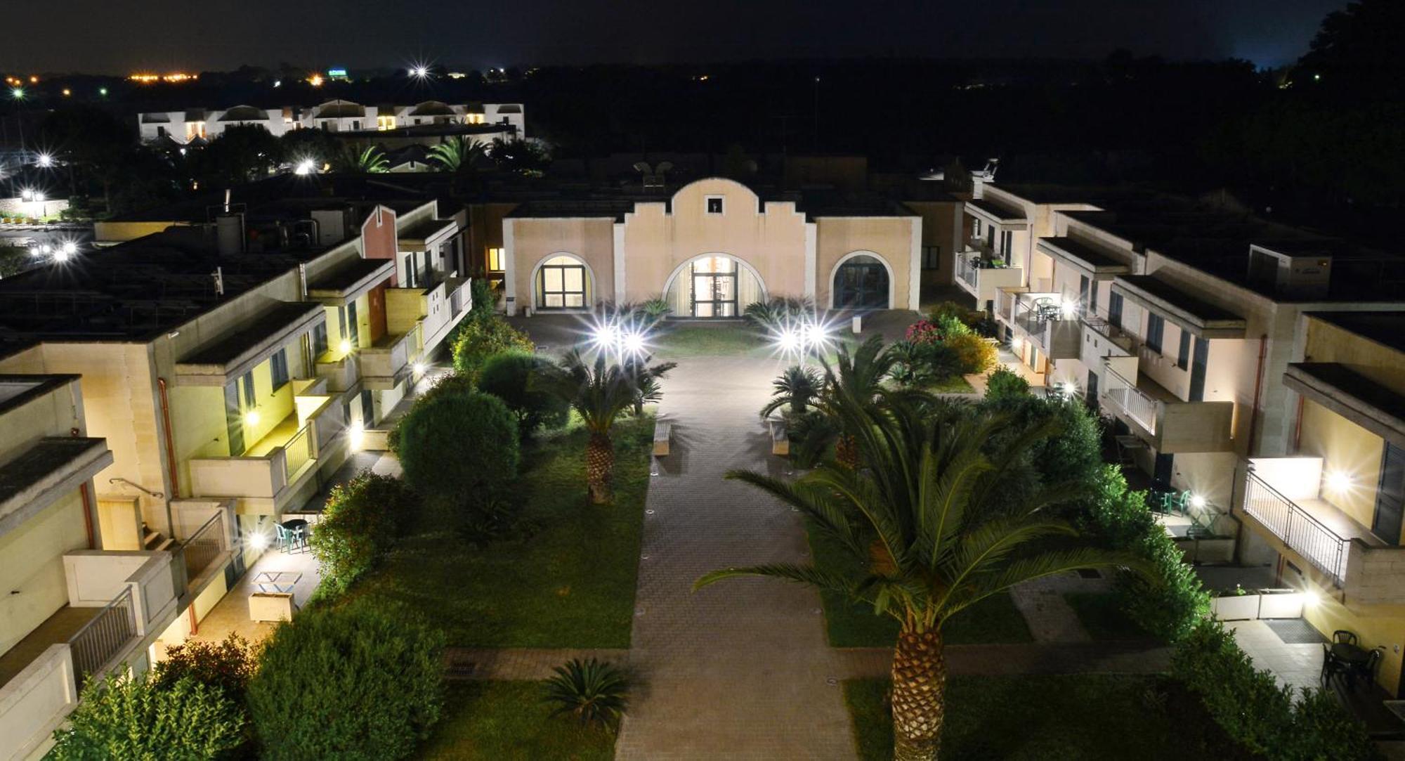 Hotel Thalas Club Torre dell'Orso Exterior foto