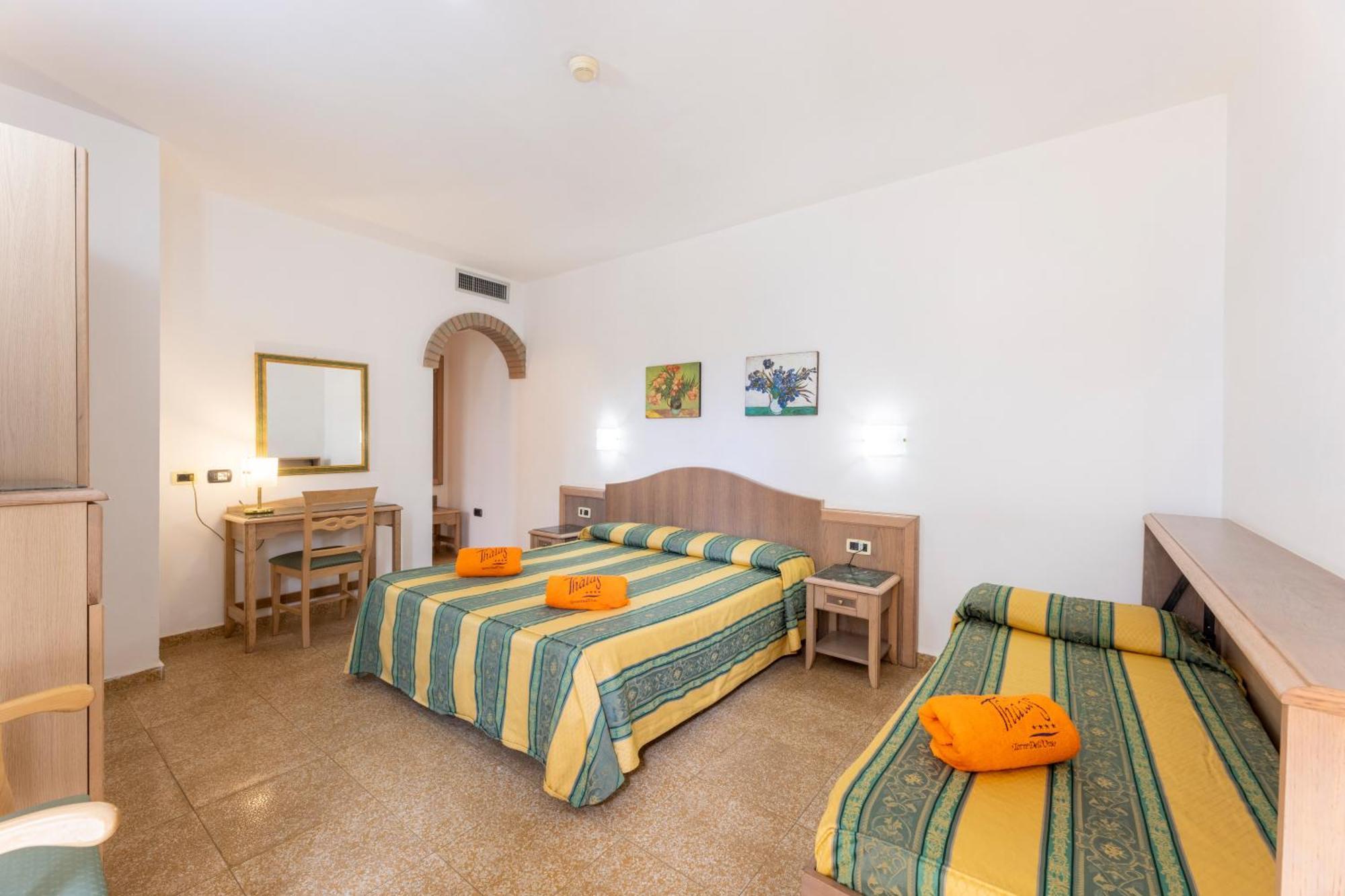 Hotel Thalas Club Torre dell'Orso Exterior foto