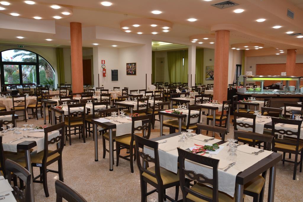 Hotel Thalas Club Torre dell'Orso Exterior foto